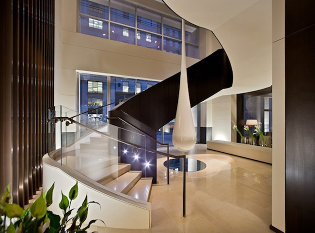 The Langham Place New York, Fifth Avenue lobby.