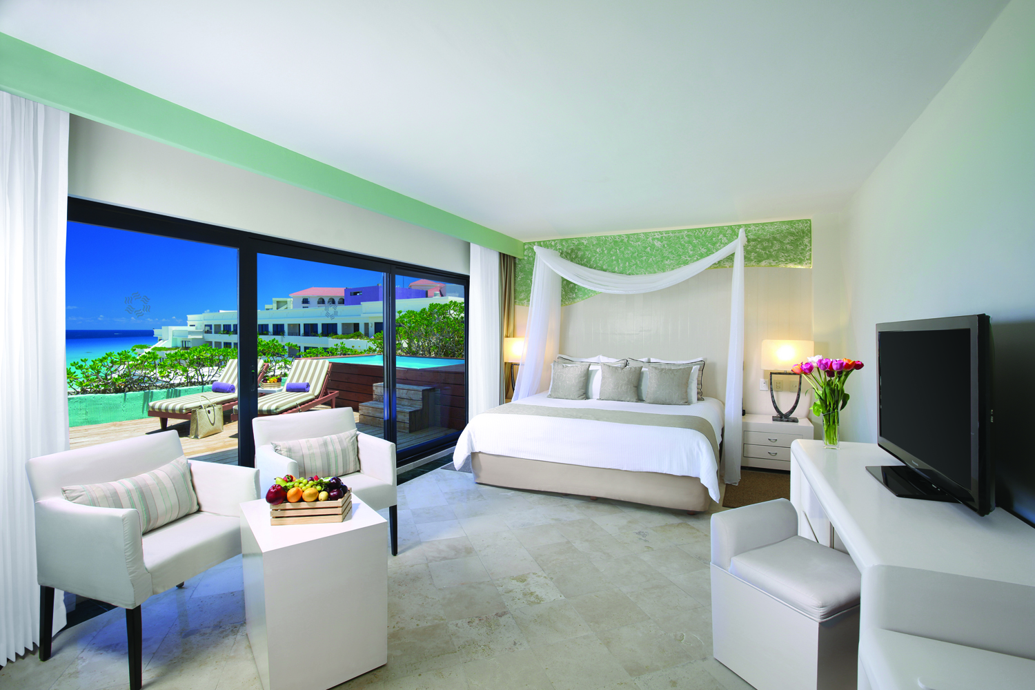 Accommodations at Grand Oasis Sens.