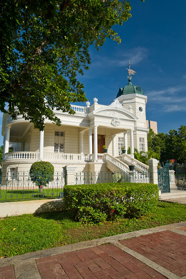 Merida is known for its beautiful mansions.
