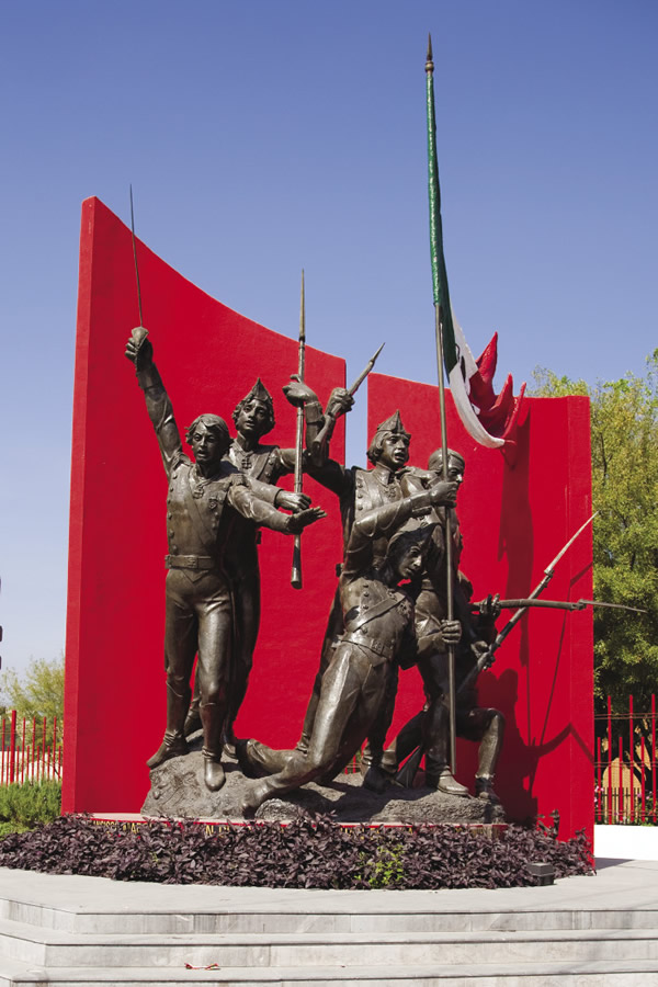 Memorial statue of Monterrey.
