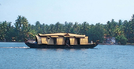 Kumarkom houseboat. (Photo courtesy of Graves Tours.)