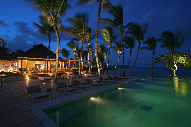 Save with the Wings & Wheels package at Le Sereno.