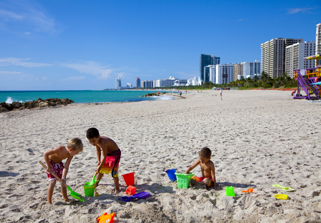 The Palms' Do Good, Feel Good package allows guests to participate in a beach cleanup.