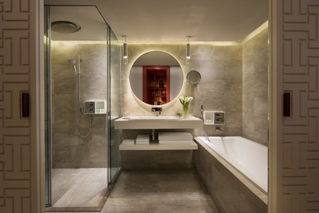 The Grand Deluxe Room bathroom Grand Hyatt Taipei.