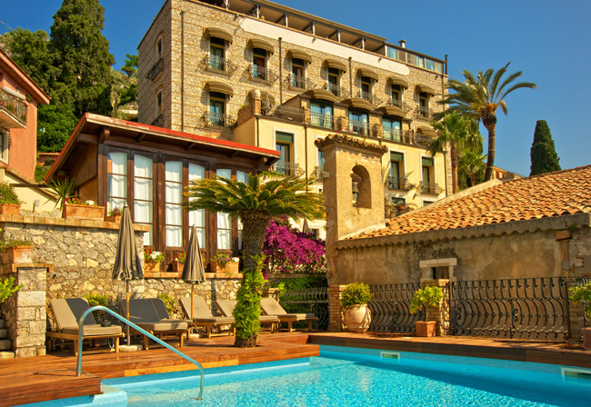 EuropeHUCTAVC_38968258_Villa_Carlotta's_facade_with_Swimming_pool_4024x2773
