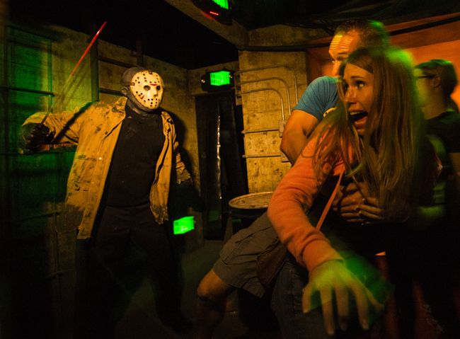 One of the many perks of participating in Halloween Horror Nights' RIP Tour is having a well-versed Universal guide sprinkle in behind-the-scenes information. My guide Shawn, brought to our attention that the dirt smell at Camp Crystal Lake (Freddy vs. Jason) and other haunted house smells are the work Universal's meticulous creative team.