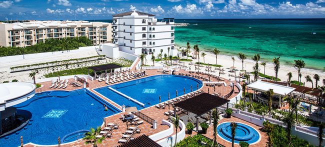 An aerial shot of the Grand Residences Riviera Cancun.