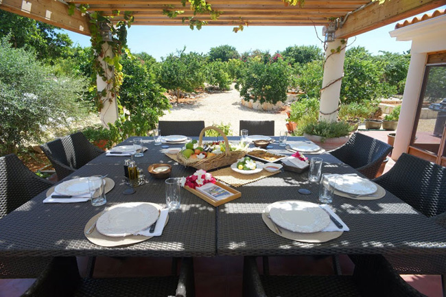 Al fresco dining at Le Soleil d'Or. (Photo credit: Le Soleil d'Or)