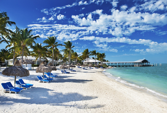 Pleasant Holidays' 2016/2017 United States and Canada sales brochure features popular North America travel destinations, including the Florida Keys.