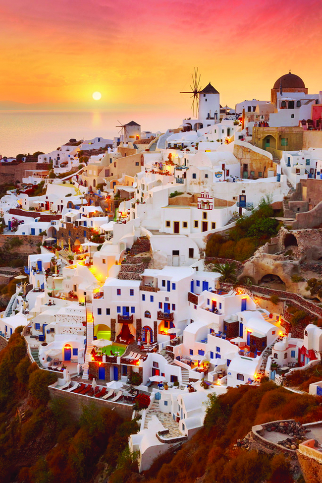 Cloud Tours features honeymoons to the Greek Isles.