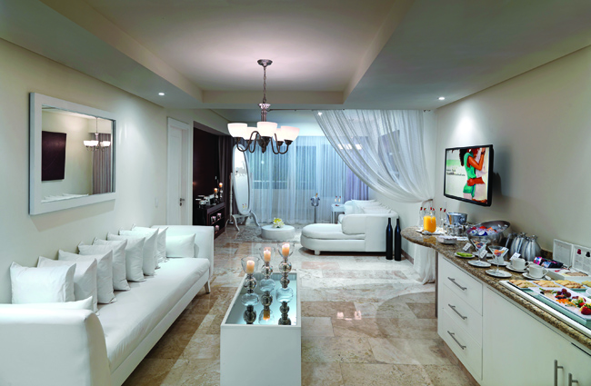 Bridal suite at Paradisus Playa del Carmen.