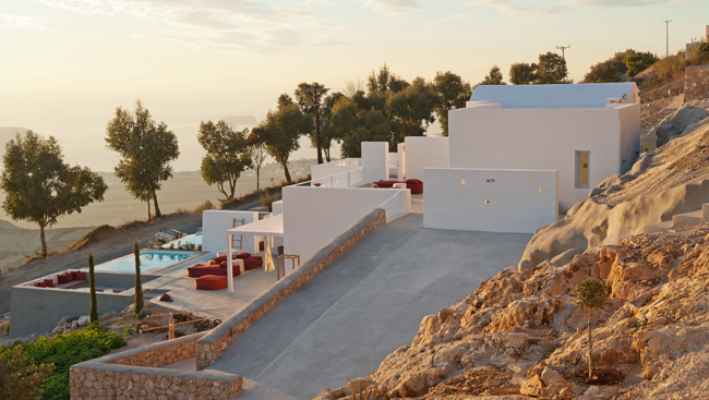 Santorini Heights, a luxurious 4-suite boutique villa, opened in late April in Santorini, Greece.