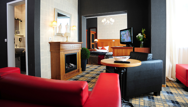 The Reading Room at the Boutique Hotel Schieferhof in Neuhaus Am Rennweg.