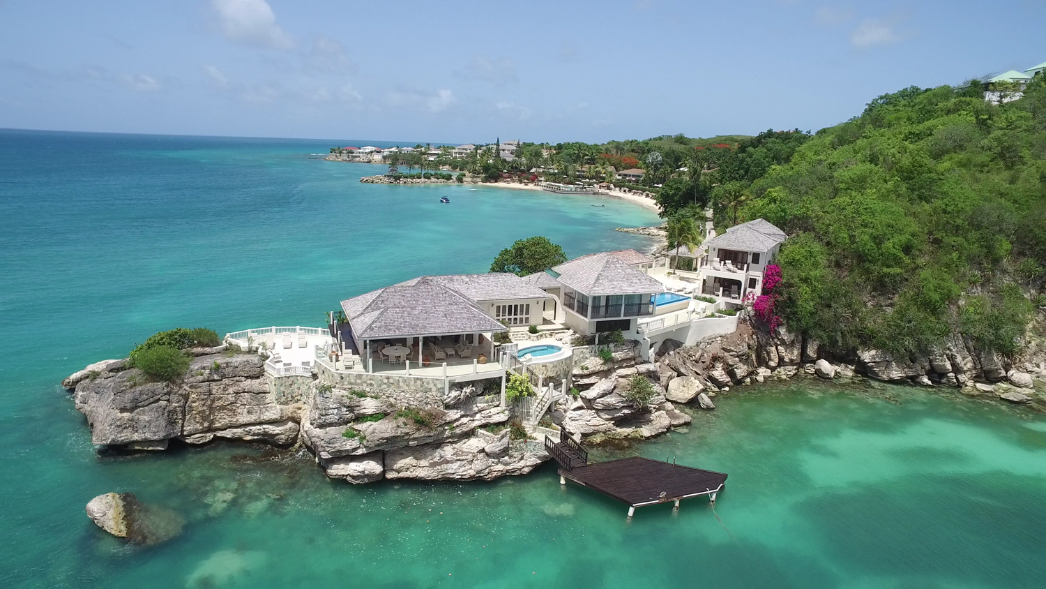 The Rock Cottage at the Blue Waters Resort provides ideal accomodations for families.