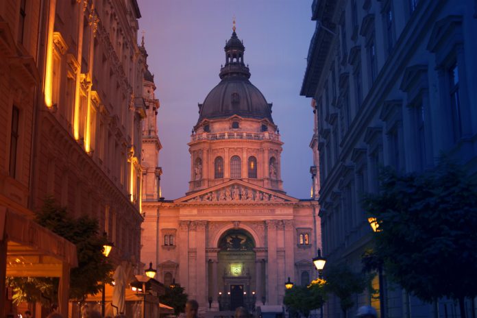 Sterling Vacations has a few space left on the spring 2017 departures of its Danube River Cruise FAM from Vienna to Budapest. (Photo credit: Larisa Birta) Sterling Vacations has a few space left on the spring 2017 departures of its Danube River Cruise FAM from Vienna to Budapest. (Photo credit: Larisa Birta)