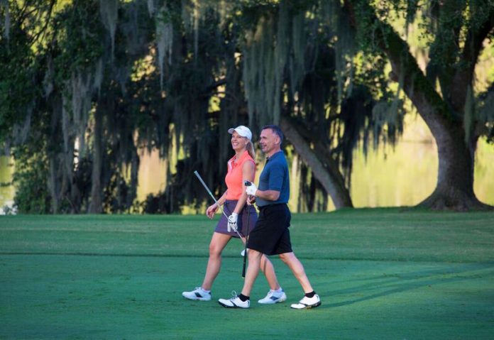 Golf Couple Golfers taste of the tournament experience in Tampa with this Play Where the Pros Play package. (Photo courtesy of Innsbrook Golf Resort & Spa.)
