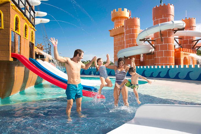 Treasure-Island-Seadust Seadust cancun family
